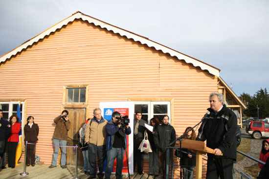 Intendente participa de la reinauguración de la casa Stirling
