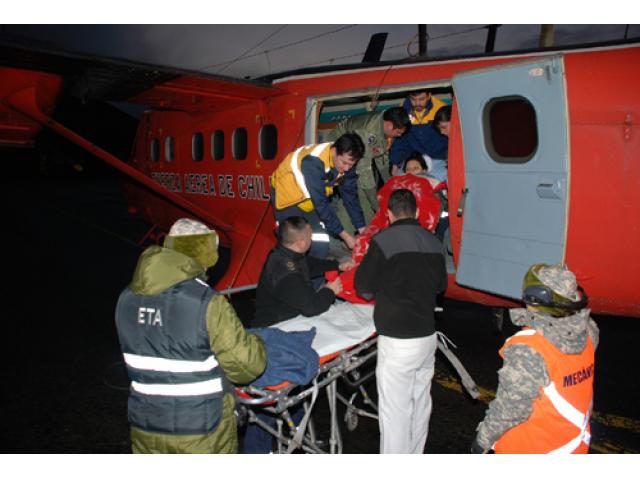 IV BRIGADA AÉREA REALIZA EVACUACIÓN AEROMÉDICA DESDE PUERTO WILLIAMS