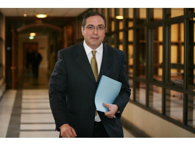 SENADOR BIANCHI OFICIÓ A SUPERINTENDENCIA DE SERVICIOS SANITARIOS PARA QUE REVISE COBROS POR USO DE ALCANTARILLADO