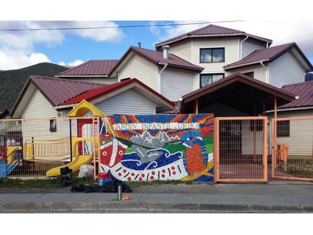 EL MURAL ECOLÓGICO MÁS AUSTRAL DEL MUNDO ADORNA EL JARDÍN INFANTIL “UKIKA” DE PUERTO WILLIAMS