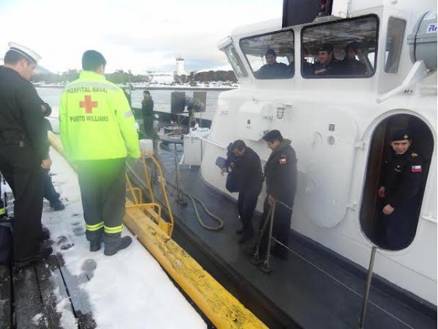 AUTORIDAD MARÍTIMA DE PUERTO WILLIAMS EVACÚA TRIPULANTE PESQUERO CON PROBLEMAS CARDIACOS