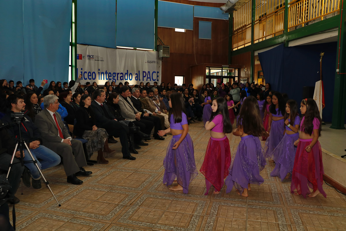 ALCALDE DE CABO DE HORNOS ENCABEZÓ INICIO DE AÑO ESCOLAR 2018 EN PUERTO WILLIAMS