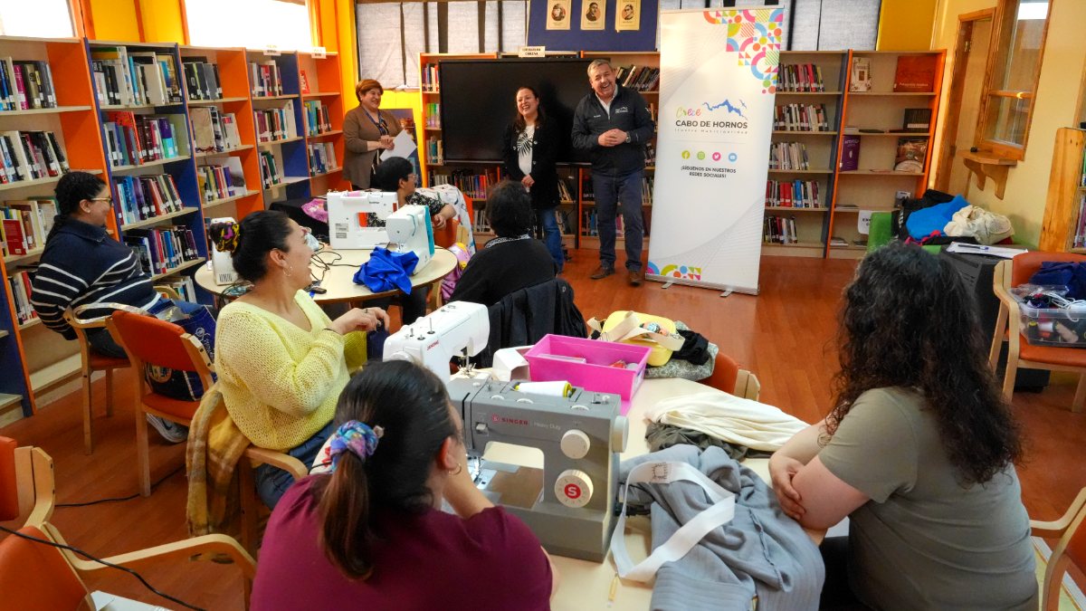 MUNICIPALIDAD DE CABO DE HORNOS REALIZÓ CIERRE DEL TALLER “APRENDIENDO A COSER”