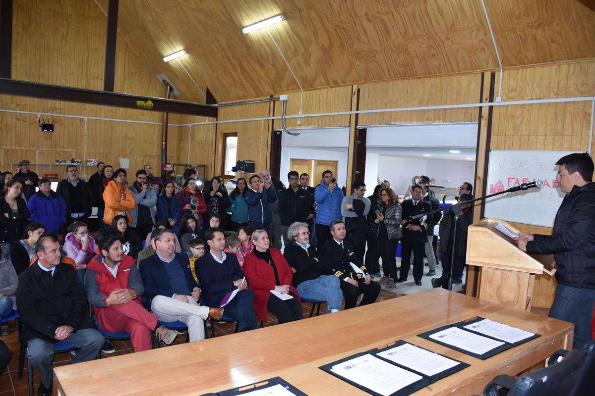 CON LA PRESENCIA DE DESTACADOS ACADÉMICOS SE INAUGURÓ EL FAB LAB MAS AUSTRAL DEL MUNDO