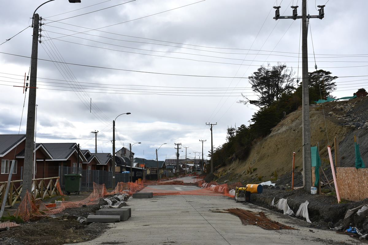 BOMBEROS Y CONSTRUCTORAS REALIZARÁN EJERCICIO DE SIMULACRO DE ACCESIBILIDAD EN CALLE O HIGGINS DE PUERTO WILLIAMS