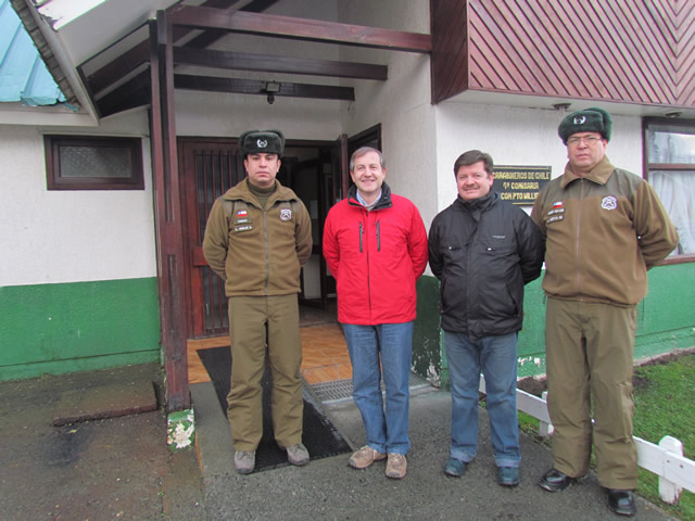 Marinovic saluda a Carabineros de Chile y recorre retenes rurales de Magallanes