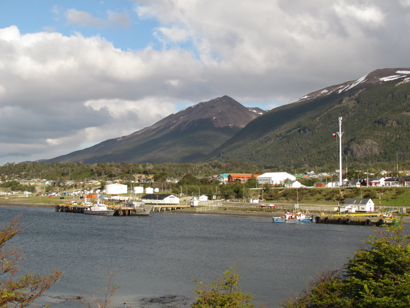 Puerto Williams: Un Baluarte en la Zona Austral