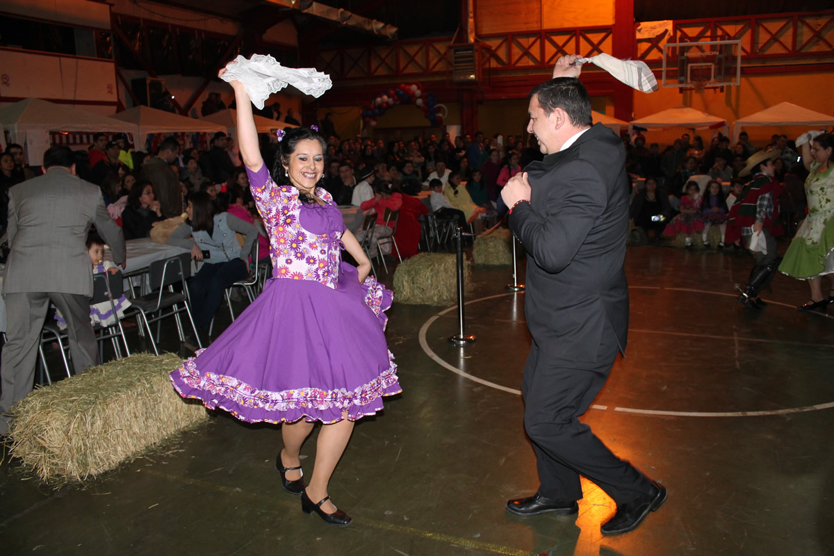 ALCALDE DE CABO DE HORNOS INVITA A LA COMUNIDAD A CELEBRAR FIESTAS PATRIAS EN LA RAMADA OFICIAL