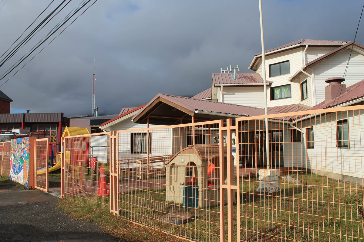 ALCALDE DE CABO DE HORNOS CONFIRMA CONSTRUCCIÓN DE NUEVO JARDIN INFANTIL JUNJI PARA PUERTO WILLIAMS