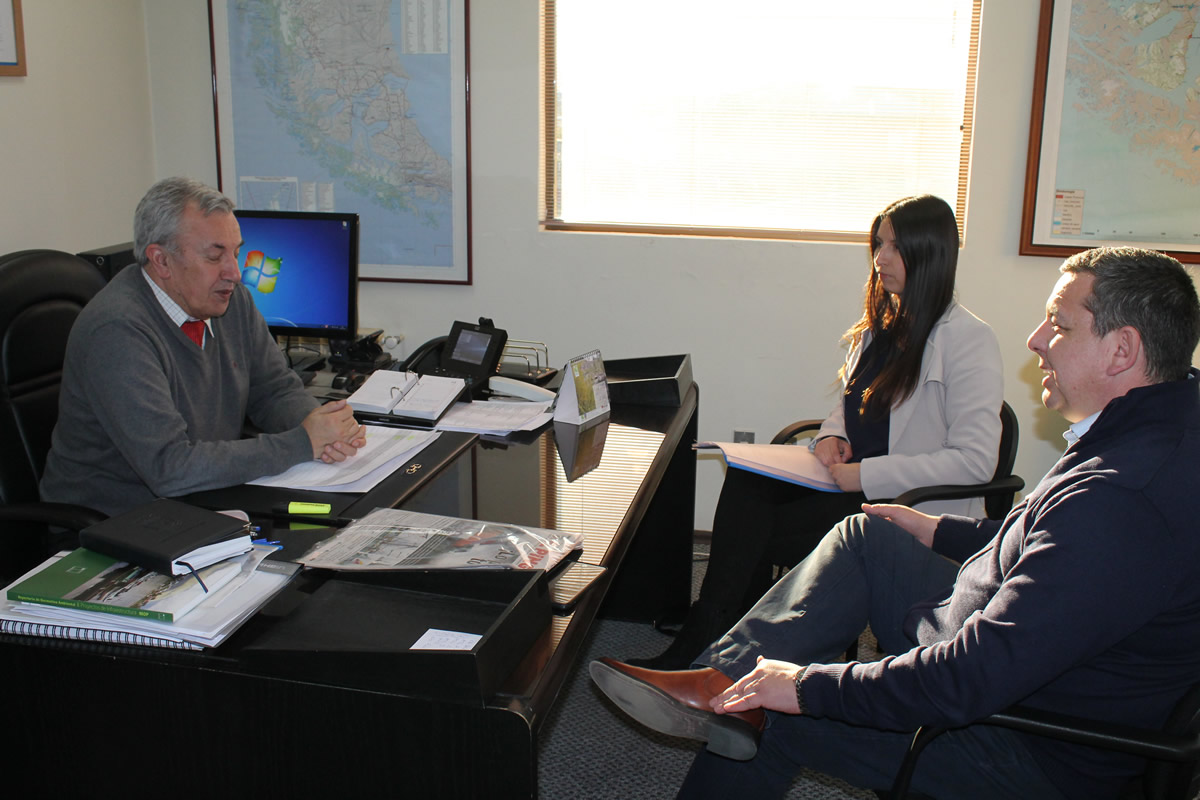 NUTRIDA AGENDA DE ALCALDE DE CABO DE HORNOS EN PUNTA ARENAS