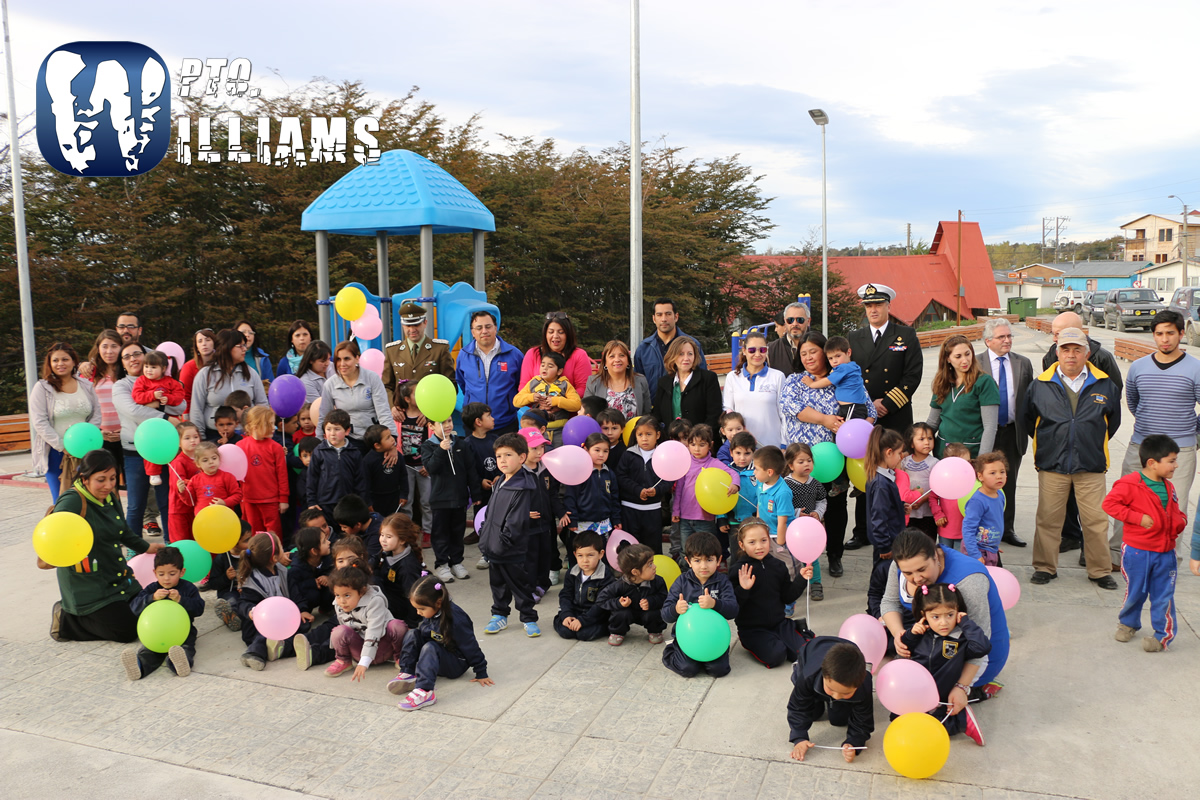 Inauguran Plaza de Juegos y aceras en Pto. Williams