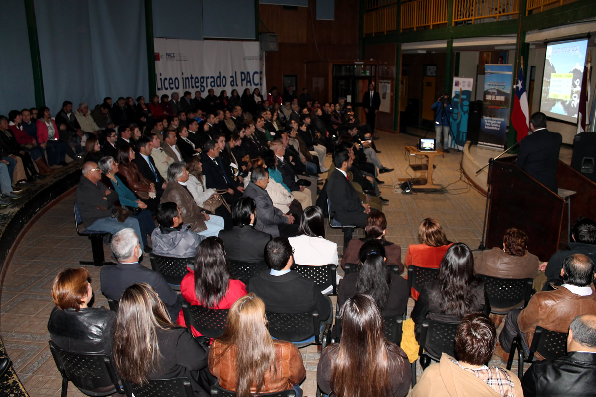ALCALDE DE CABO DE HORNOS PRESENTÓ A LA COMUNIDAD CUENTA PÚBLICA 2016