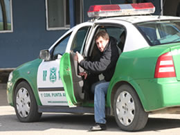 Detienen a administrador municipal con dos “pitos” de marihuana