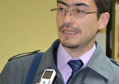 SACERDOTE DE PUERTO WILLIAMS ES CONDENADO POR GRABAR A MUJERES EN EL BAÑO