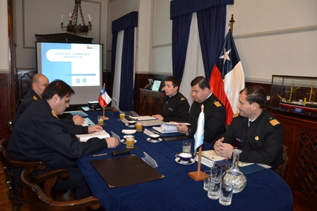 Armadas de Chile y Argentina planifican XII versión de ejercicio conjunto “Viekaren”