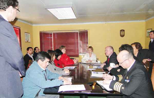 La Ministra de Bienes Nacionales Catalina Parot sostuvo un intensa agenda de encuentros con actores políticos y sociales de Puerto Williams.