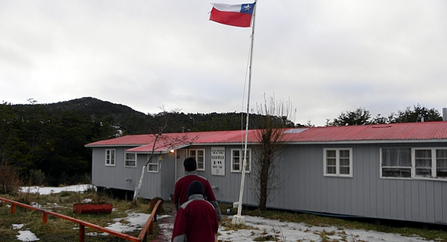 Puerto Toro: A fin de mes finalizarán trabajos de remodelación y reparacion de la Escuela G 44