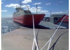 MODERNO FERRY YAGHAN ARRIBÓ ESTA MAÑANA A PUNTA ARENAS